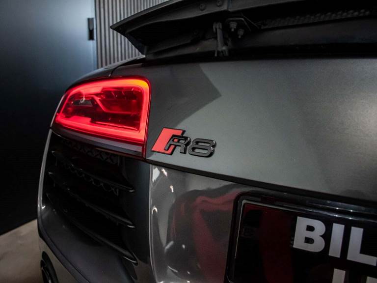 Audi R8 4,2 FSi Coupé quattro S-tr.
