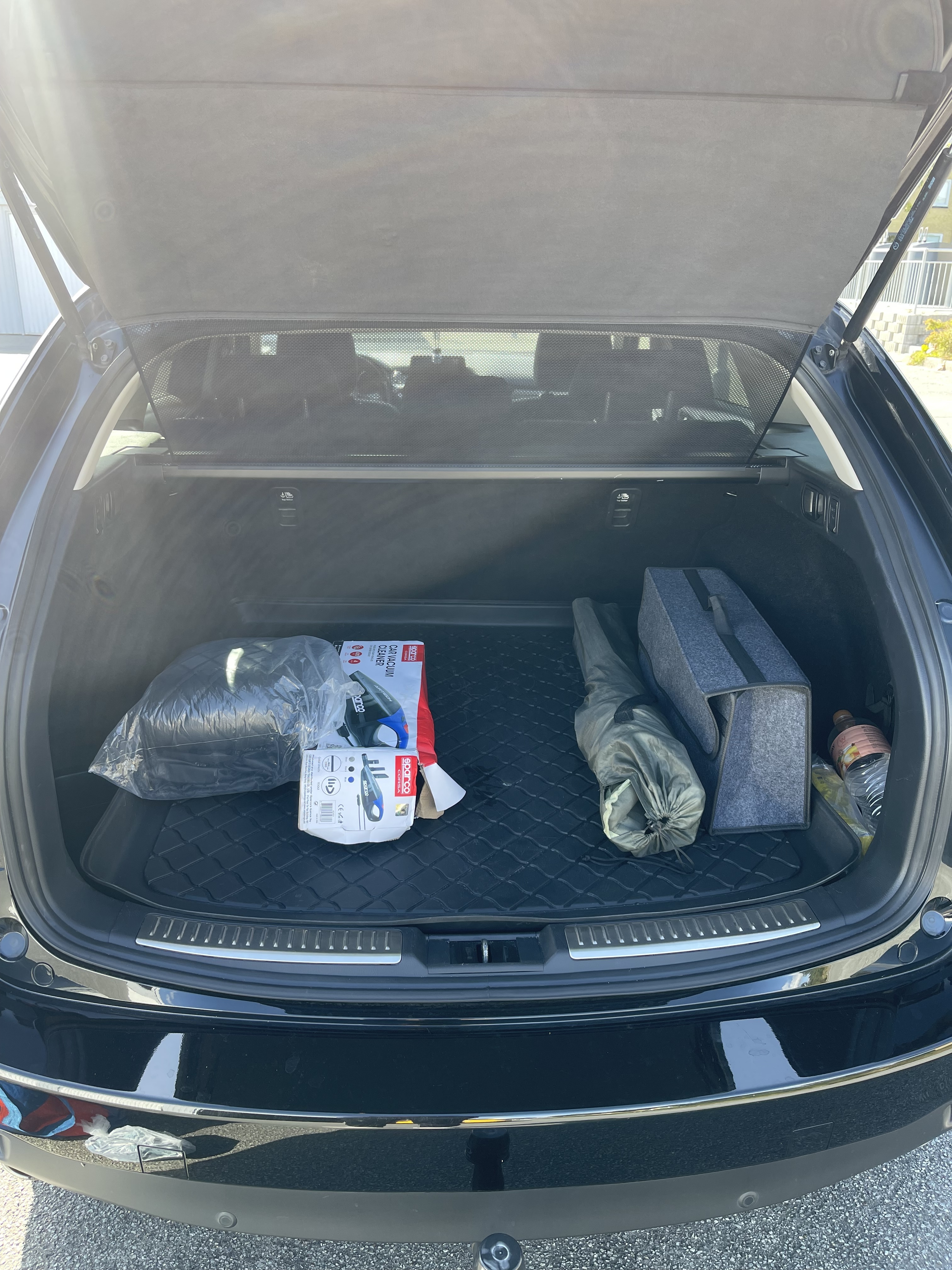 Sort Mazda 6 fra 2017