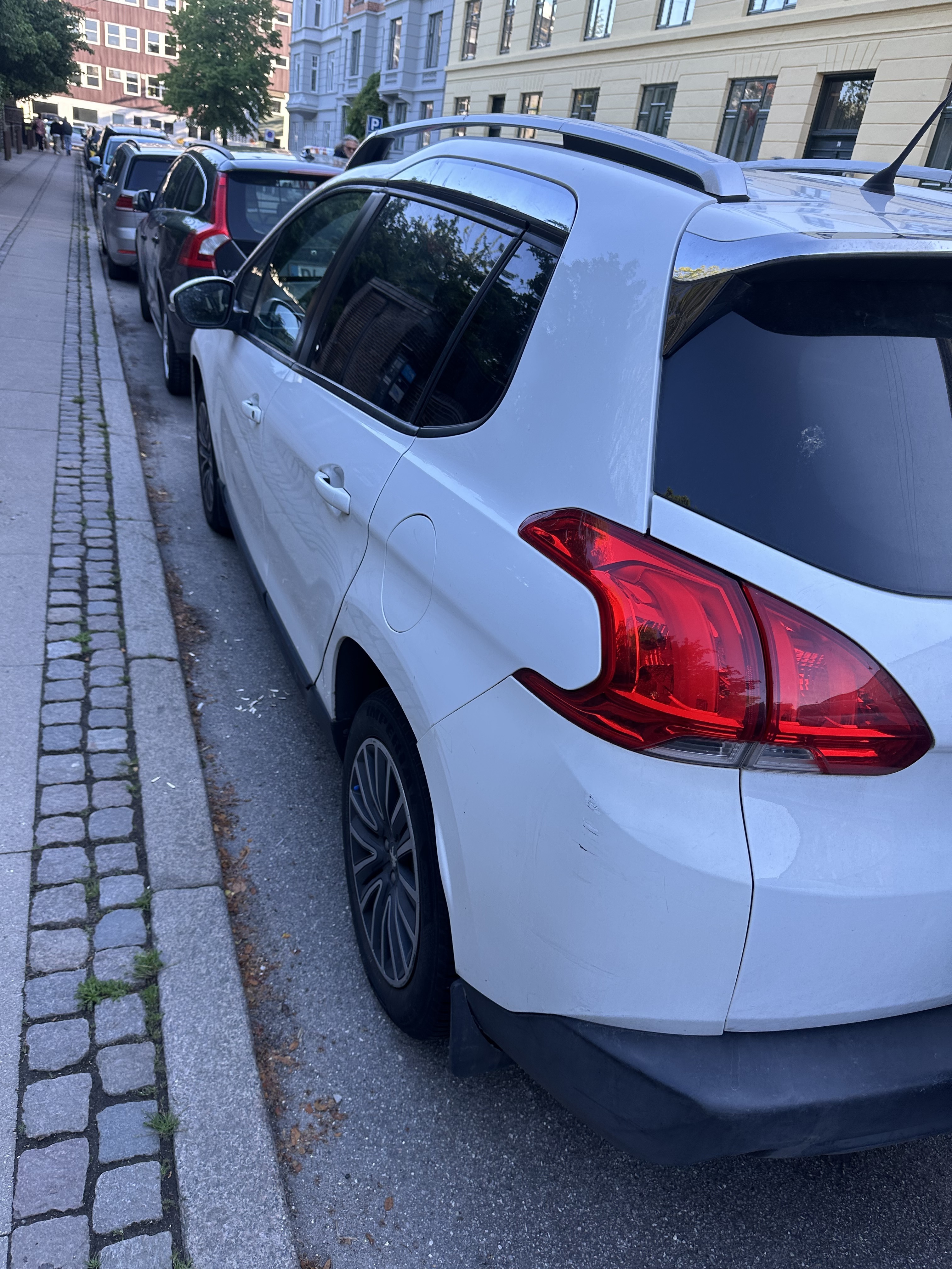 Hvid Peugeot 2008 fra 2013