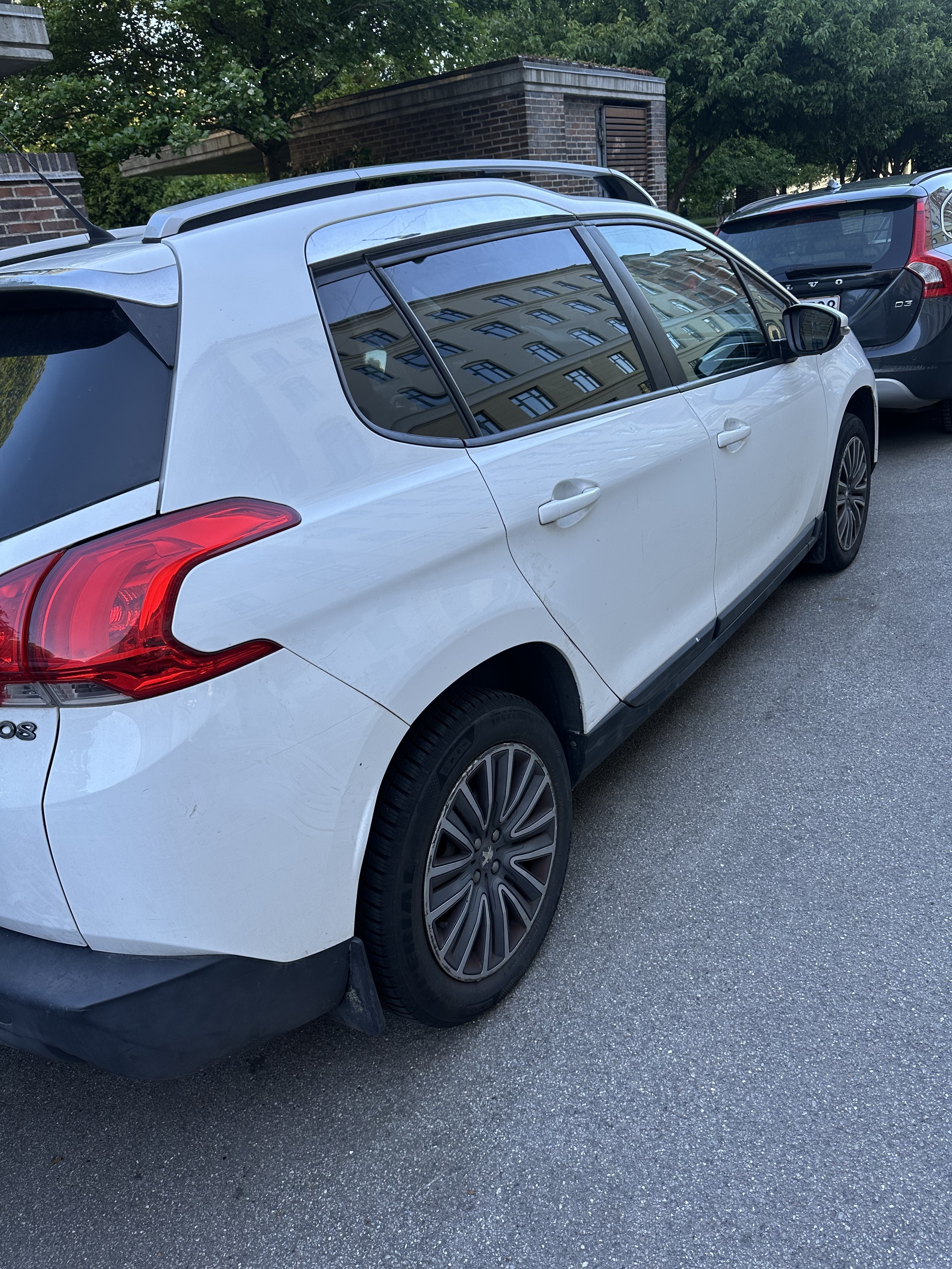 Hvid Peugeot 2008 fra 2013