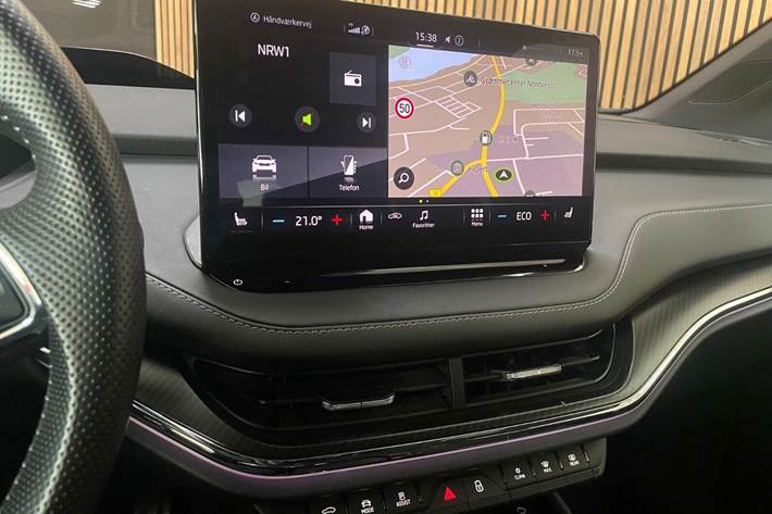 Blå Skoda Enyaq fra 2021