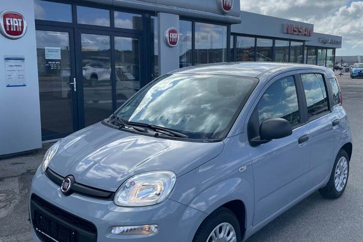 Grå Fiat Panda fra 2021 set udefra