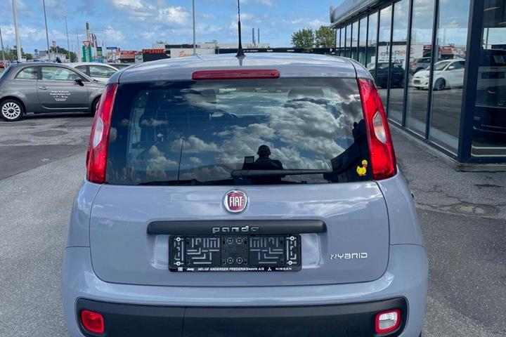 Grå Fiat Panda fra 2021