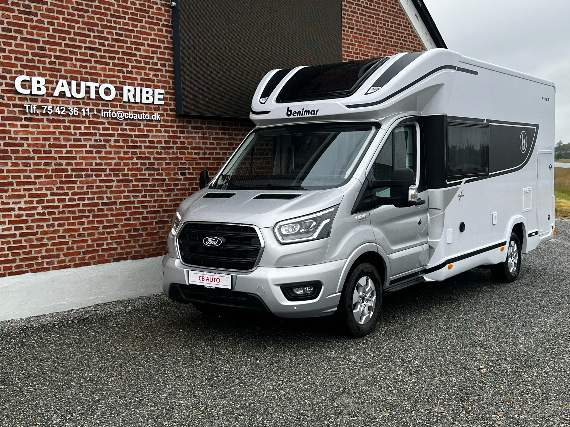 Sølv Benimar Tessoro fra 2025 set udefra