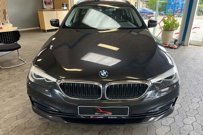 Grå BMW 520d fra 2018 set udefra