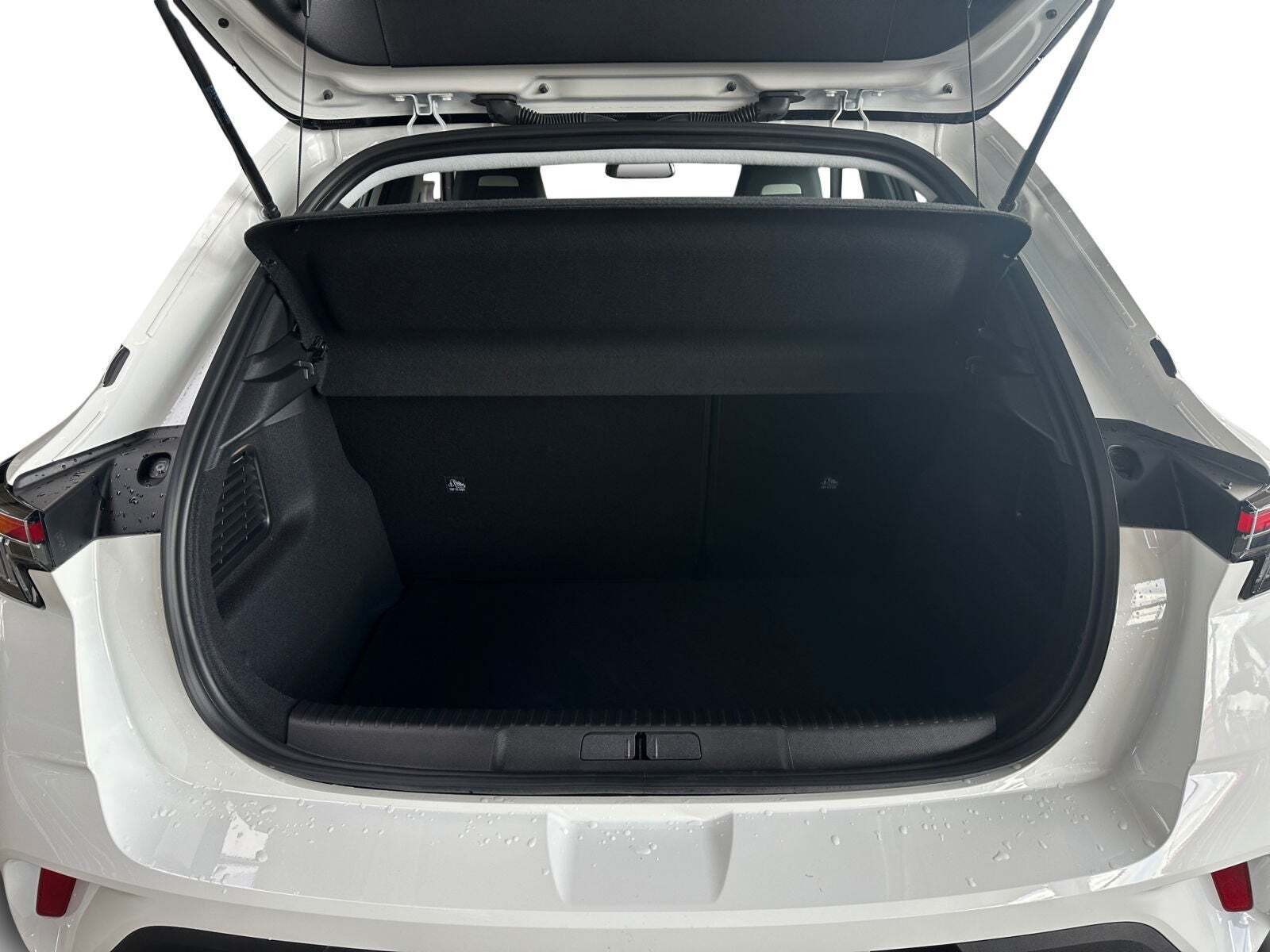 Hvid Opel Mokka-e fra 2023