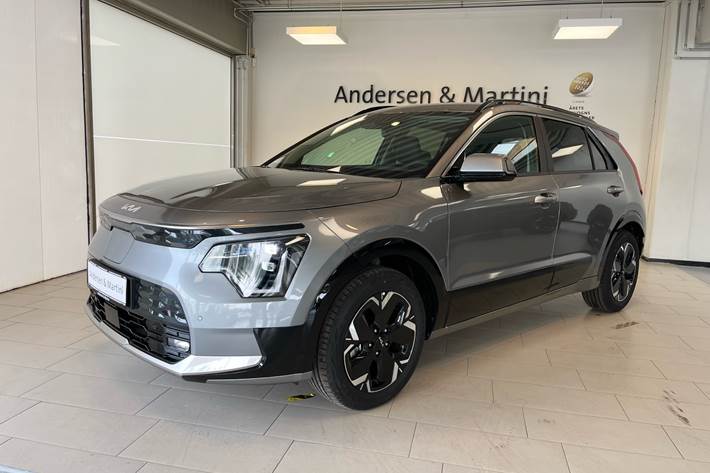 Grå Kia Niro EV fra 2025 set udefra