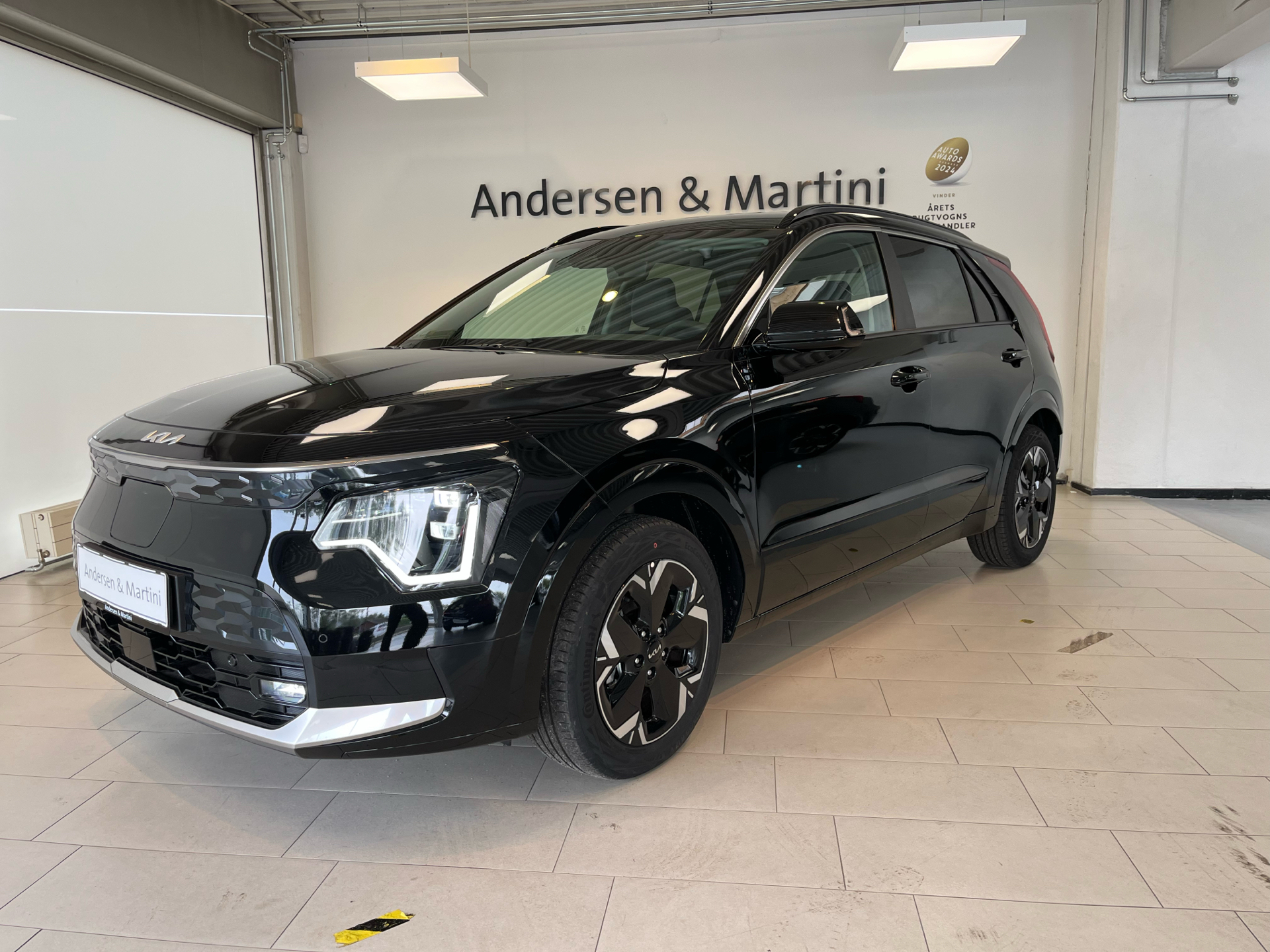 Sort Kia Niro EV fra 2025 set udefra