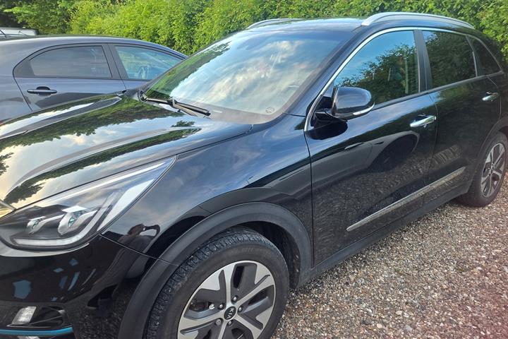 Sort Kia Niro fra 2020