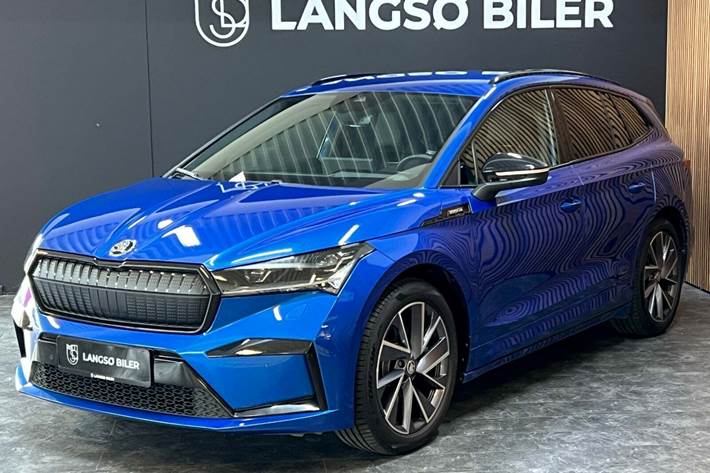 Blå Skoda Enyaq fra 2021 set udefra
