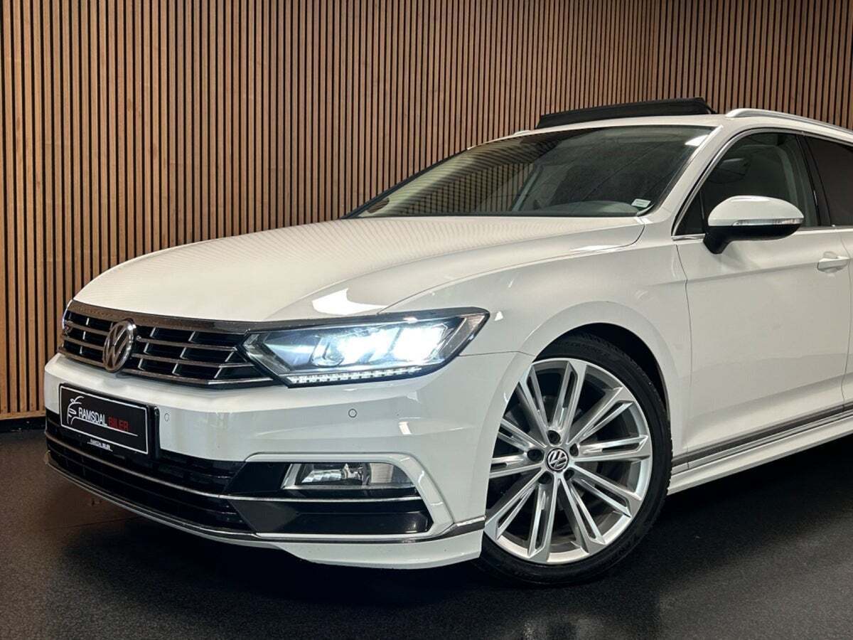 Hvid VW Passat fra 2017