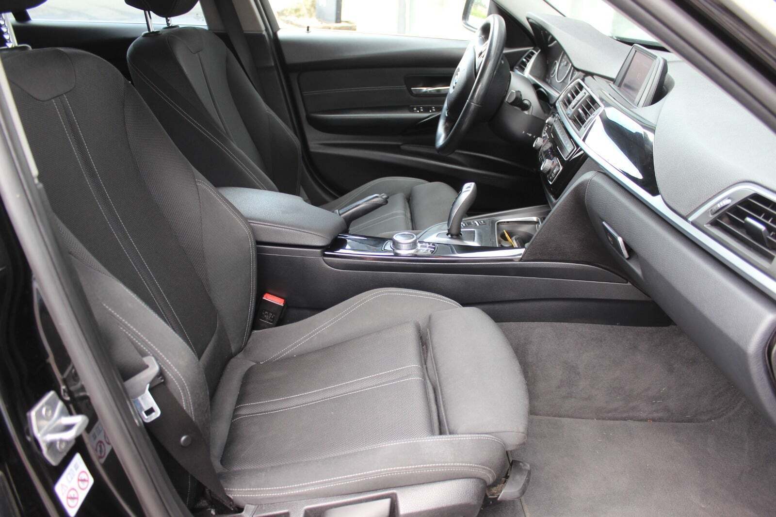 BMW 320d 2,0 Touring Executive aut.