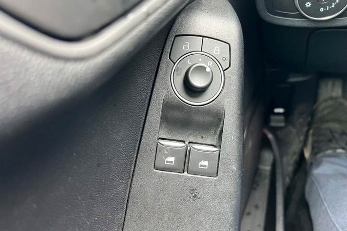 Hvid Ford Fiesta fra 2021