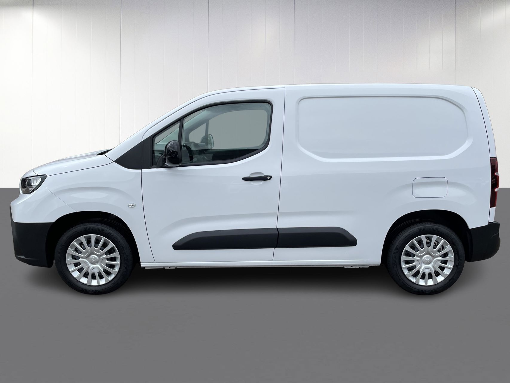 Hvid Toyota ProAce City fra 2025