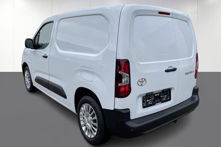 Hvid Toyota ProAce City fra 2025
