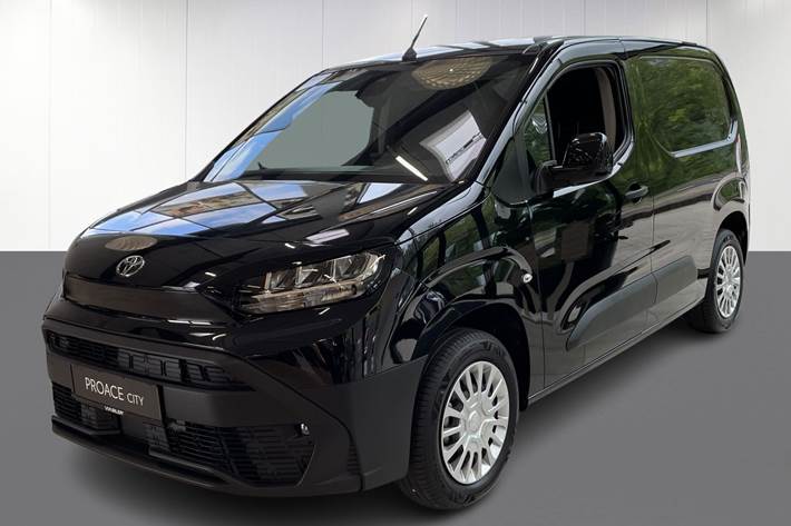 Sort Toyota ProAce City fra 2024 set udefra