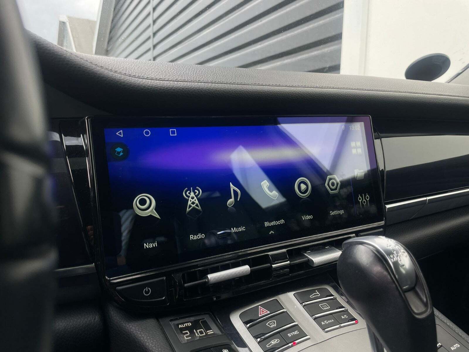 undefined Porsche Panamera fra 2014 set indefra