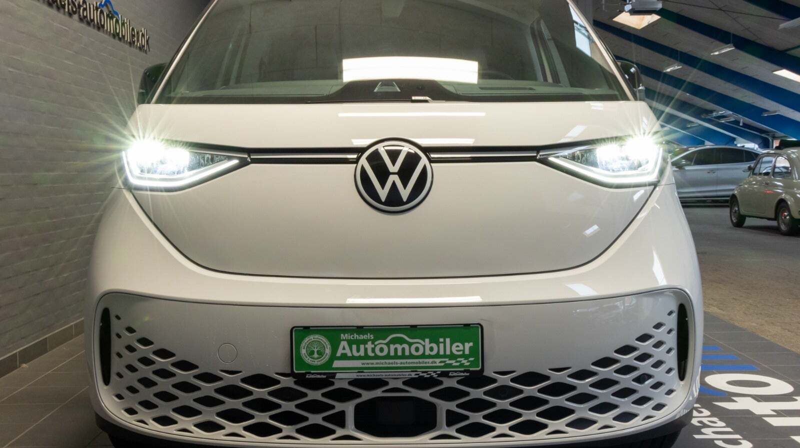 Hvid VW ID.Buzz fra 2025