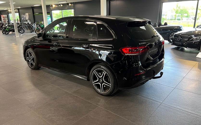 Mercedes B250 e