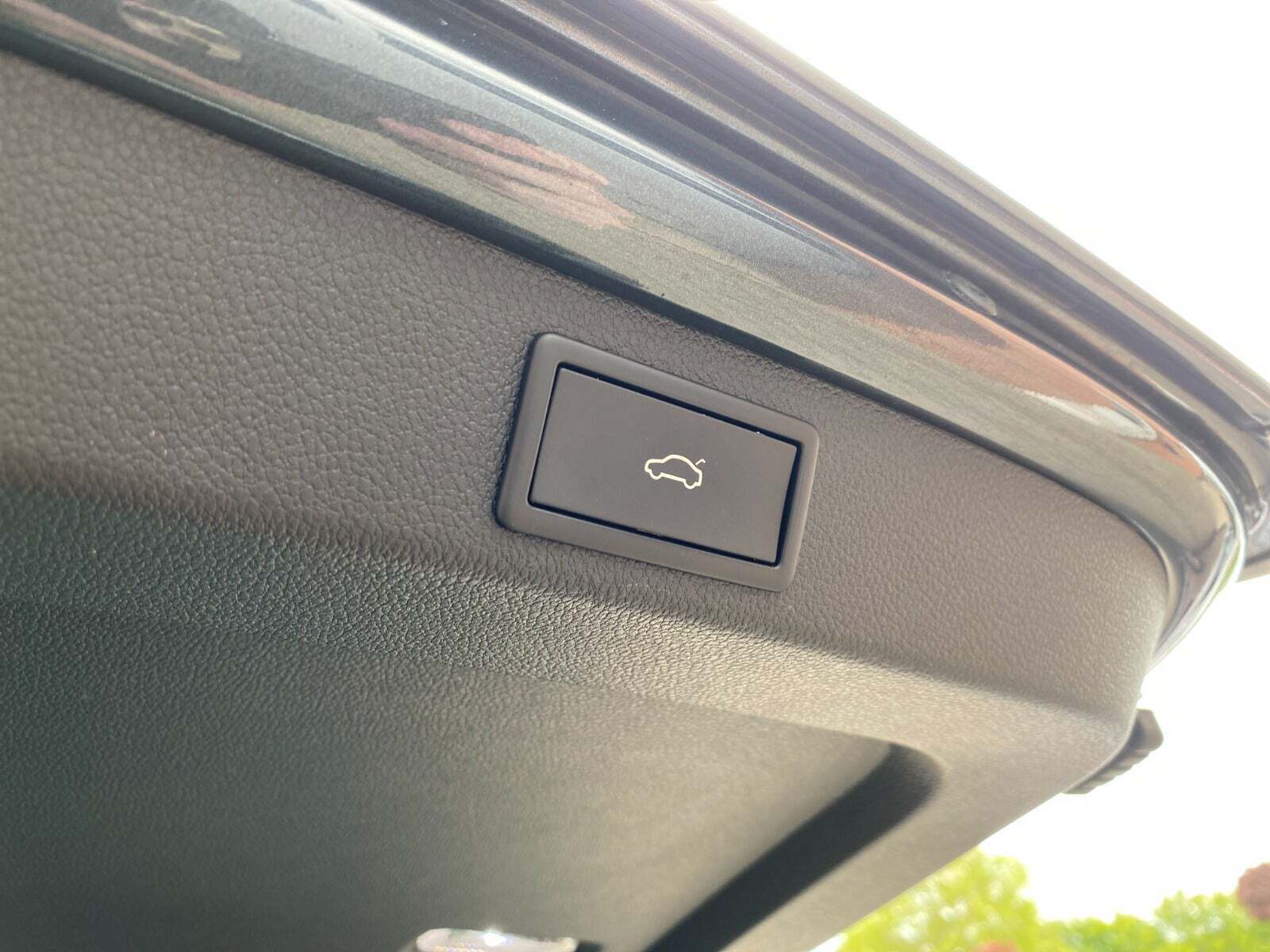 Grå Skoda Superb fra 2022