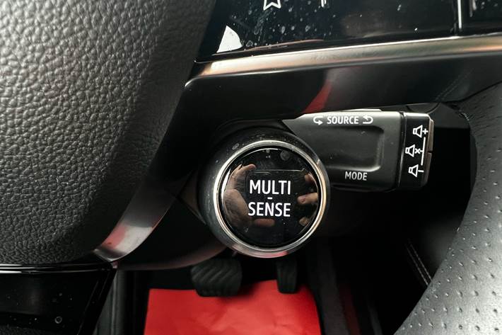 Sort Renault Mégane fra 2023