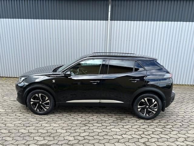 Sort Peugeot 2008 fra 2020