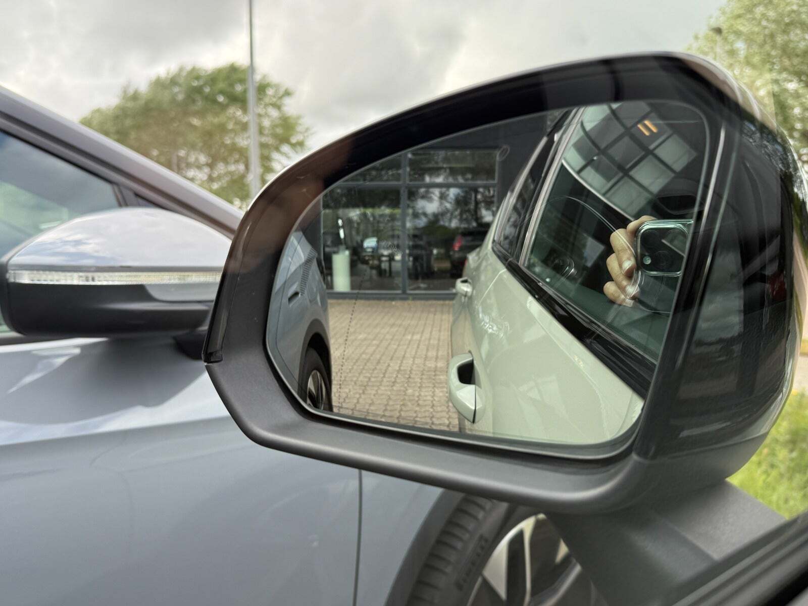 Grøn Volvo XC40 fra 2023