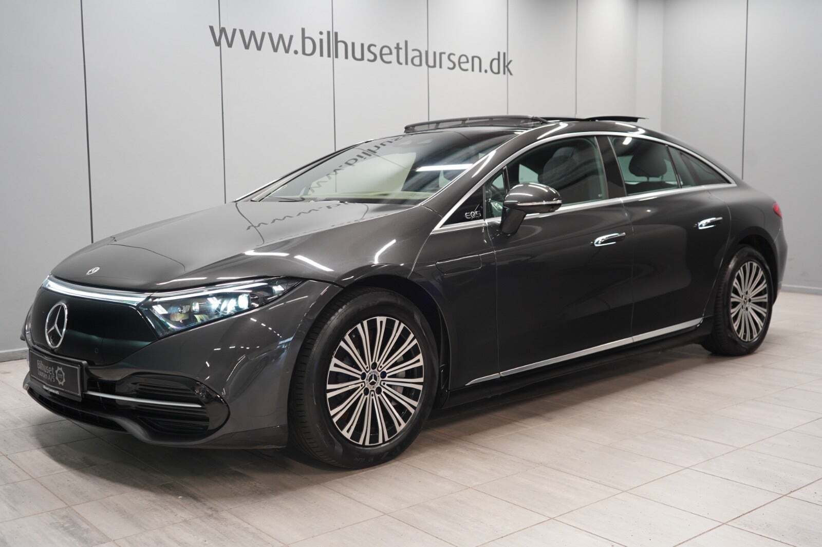 Mercedes EQS450+ Electric Art