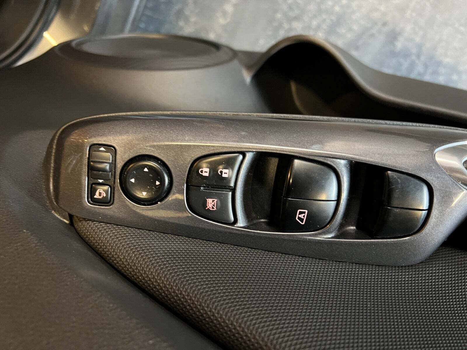 Sort Nissan Juke fra 2020