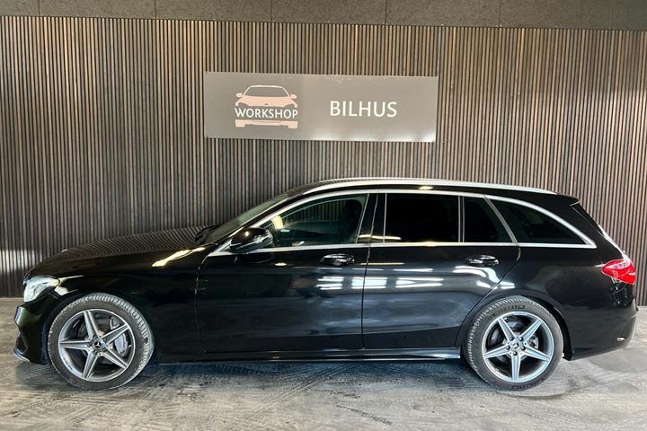 Sort Mercedes C220 d fra 2016
