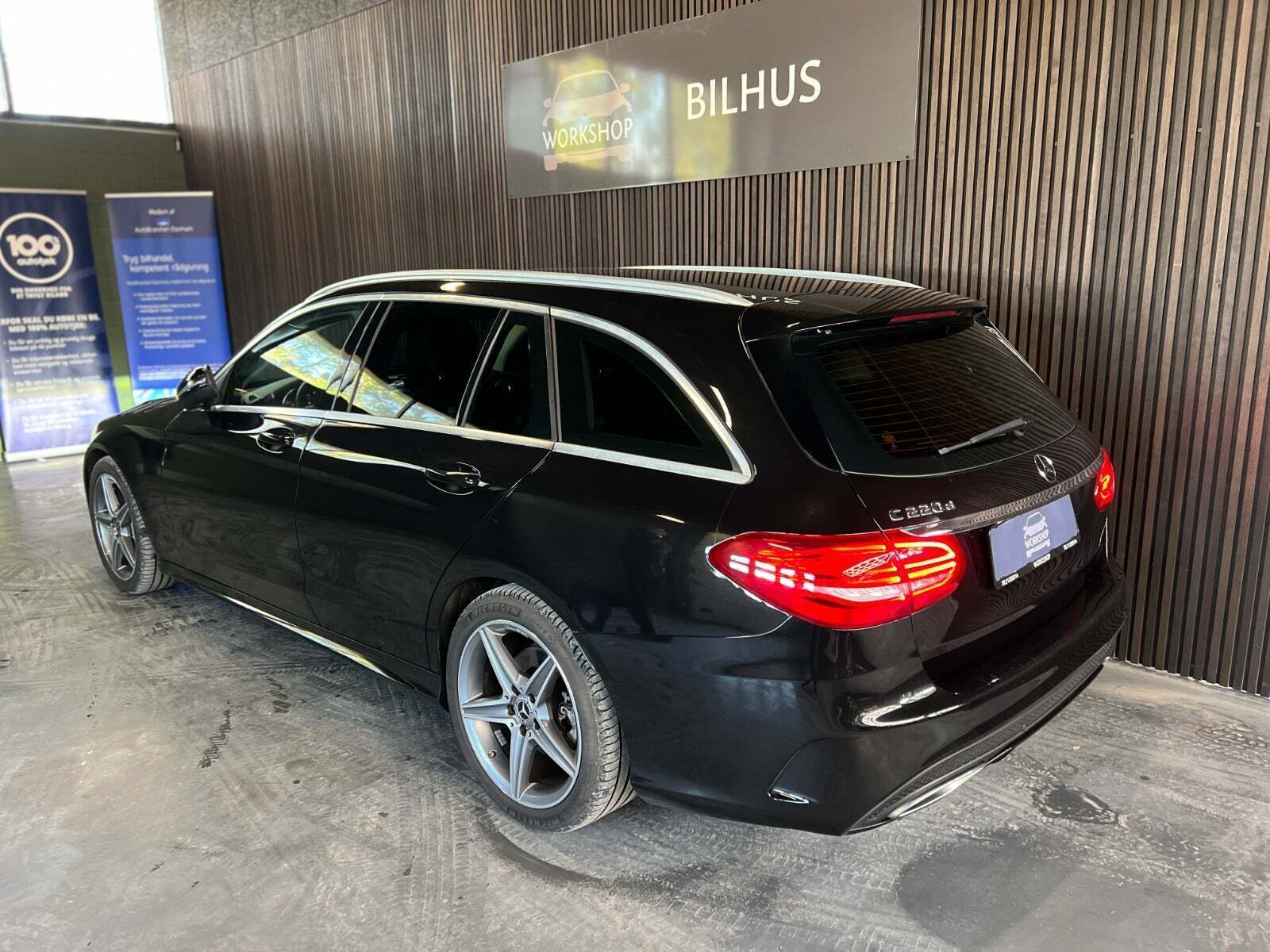 Sort Mercedes C220 d fra 2016