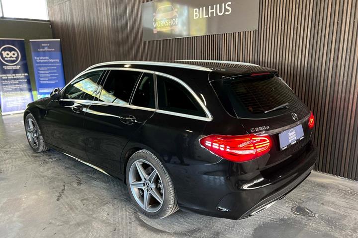 Sort Mercedes C220 d fra 2016