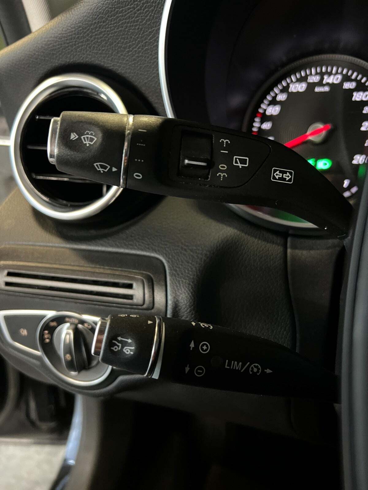 Sort Mercedes C220 d fra 2016