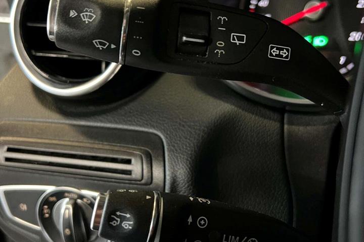 Sort Mercedes C220 d fra 2016