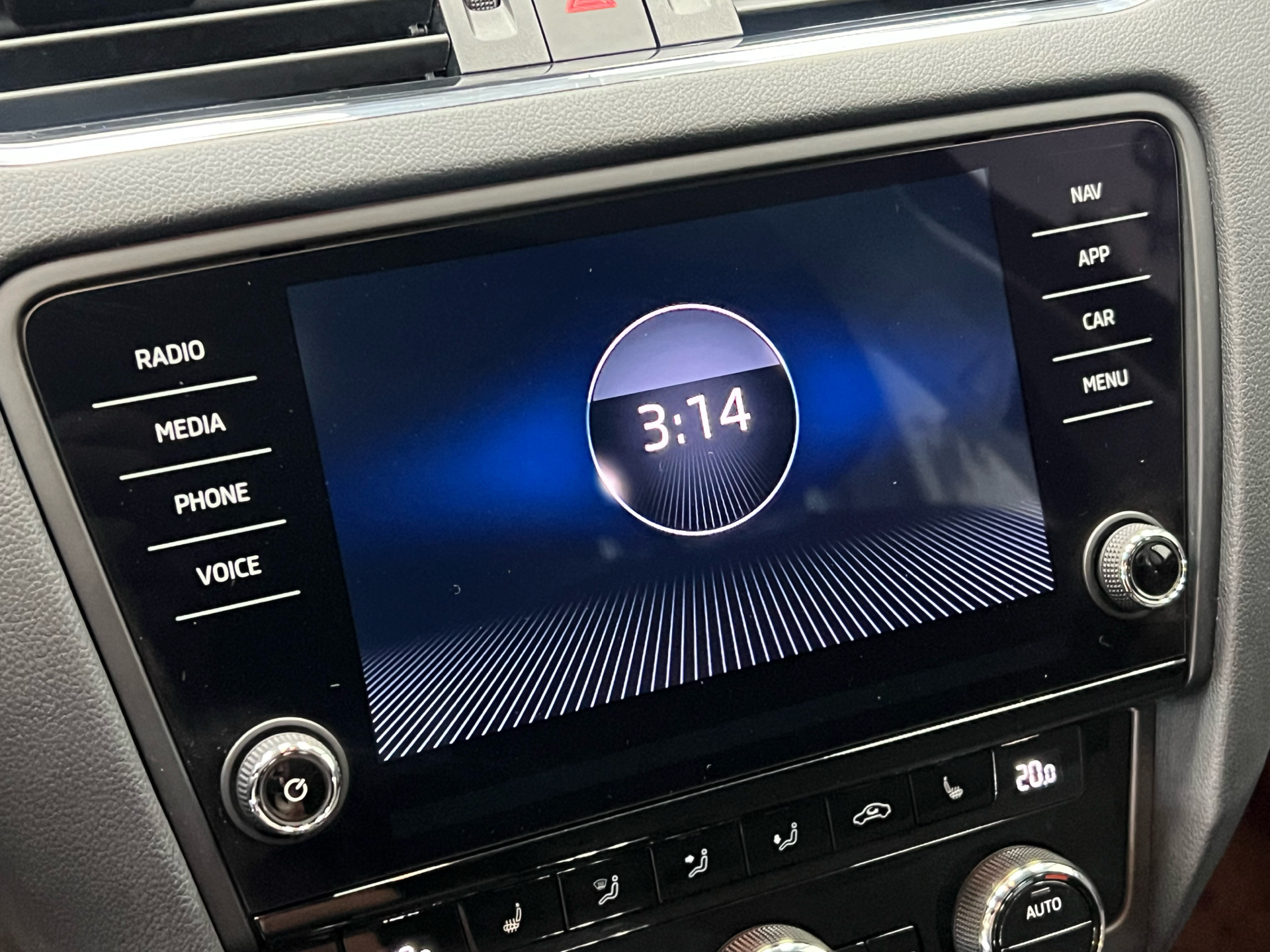 Sort Skoda Octavia fra 2019