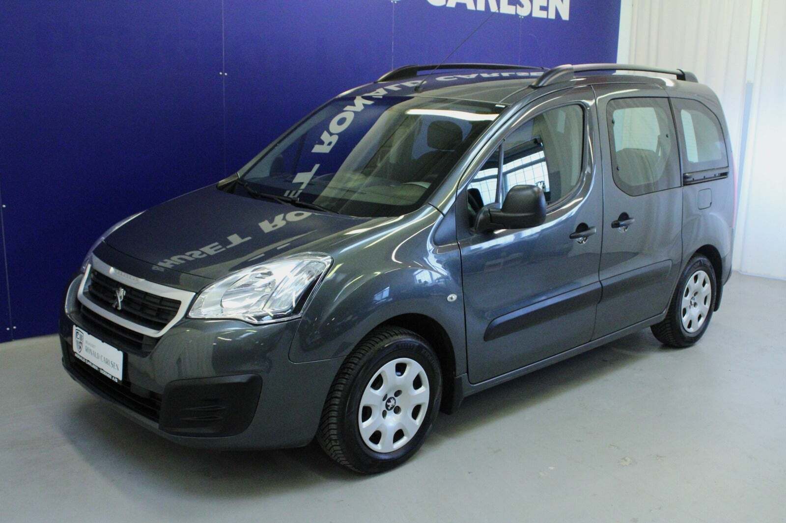 Grå Peugeot Partner Tepee fra 2017