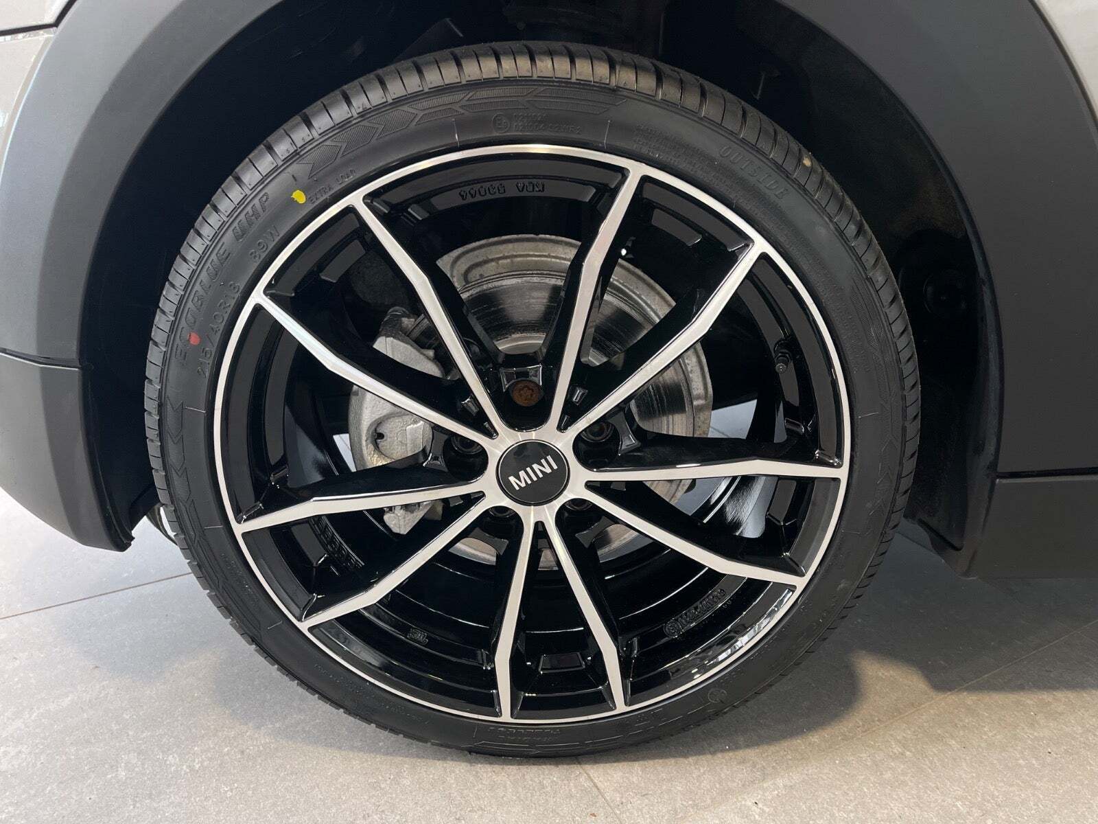 Orange Mini Cooper fra 2016