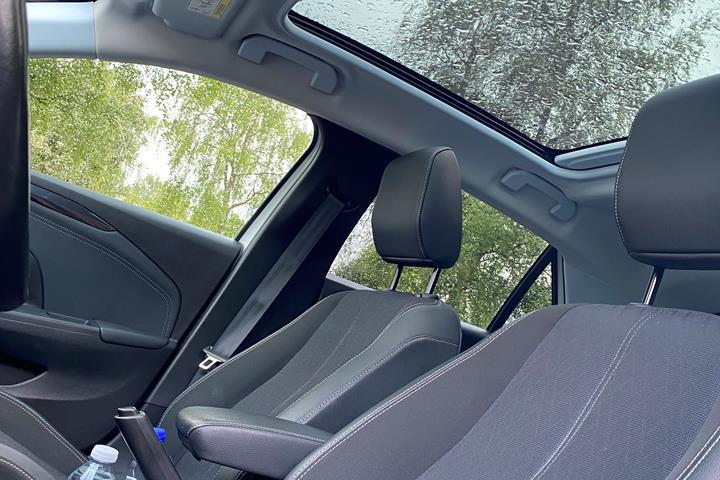 Hvid Opel Corsa fra 2021