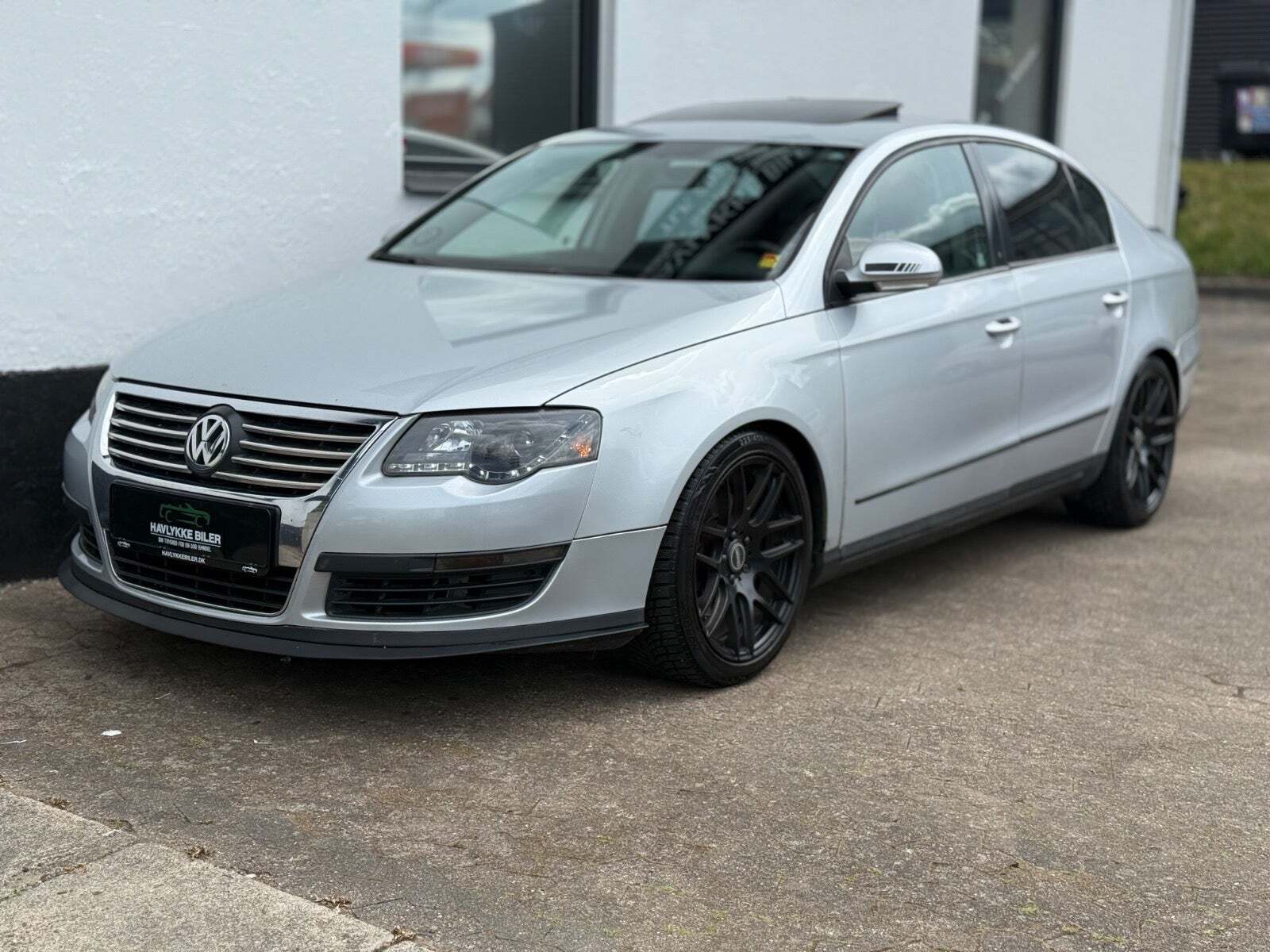 undefined VW Passat fra 2005 set udefra