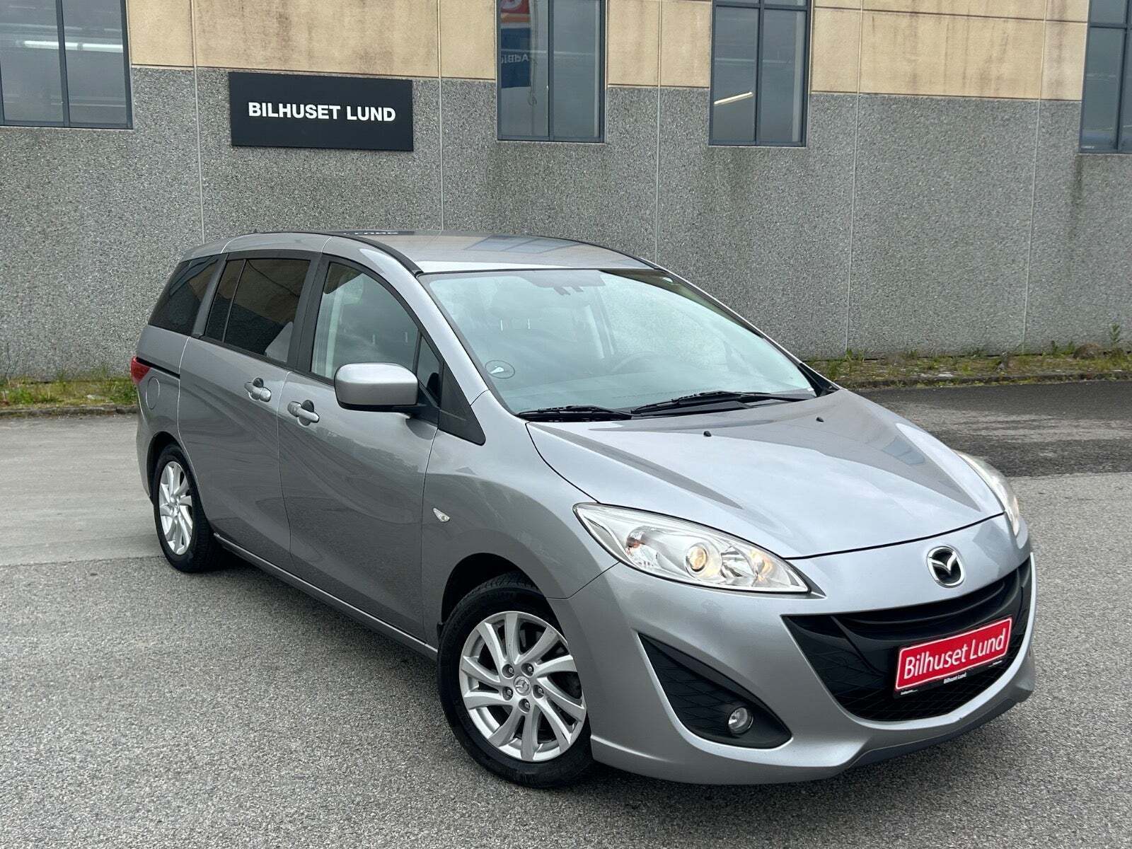 Grå Mazda 5 fra 2012