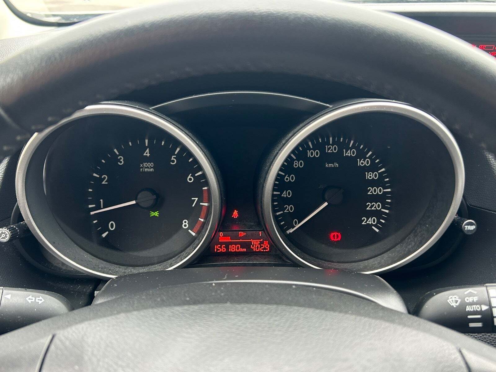 Grå Mazda 5 fra 2012