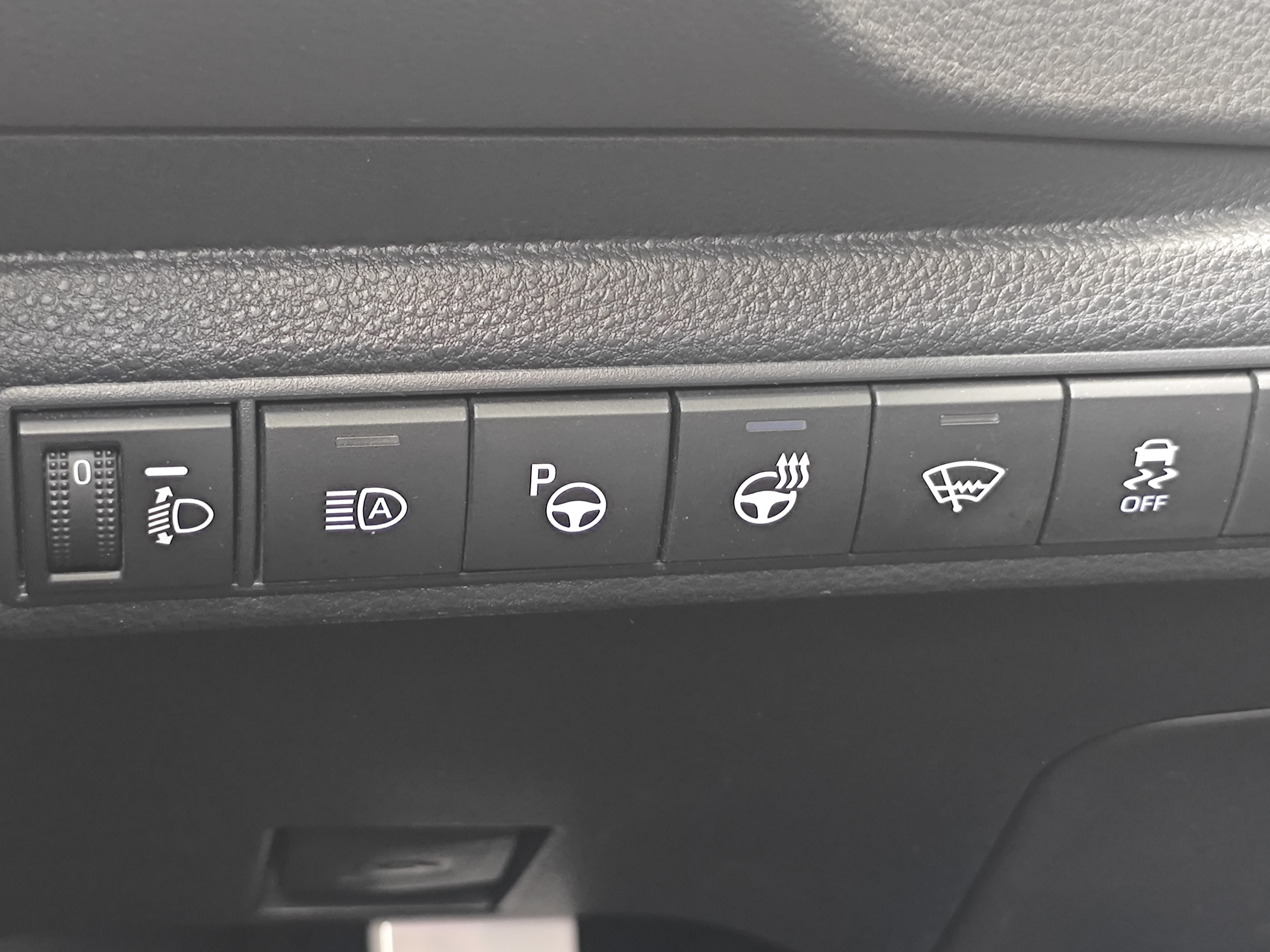 Sølv Suzuki Swace fra 2021