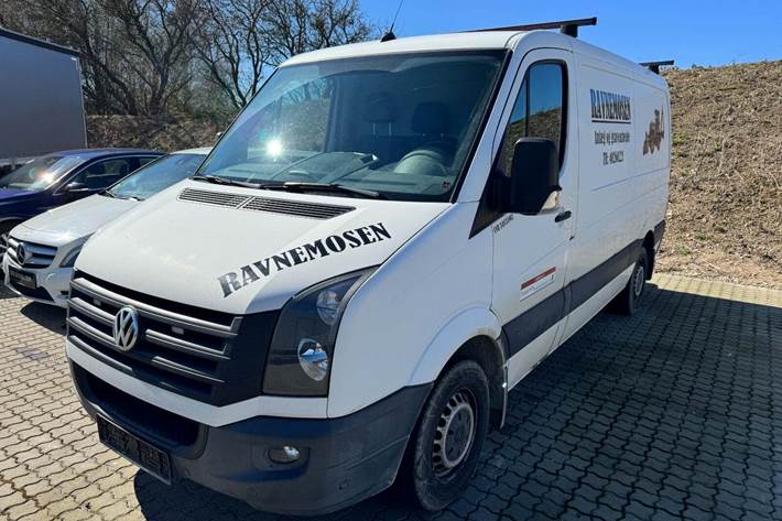 Hvid VW Crafter fra 2016 set udefra
