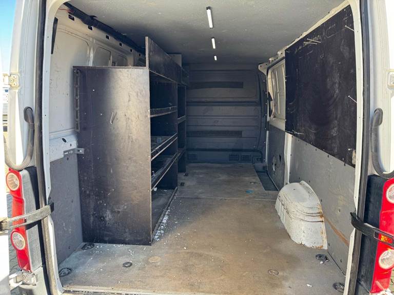 VW Crafter 2,0 TDi 163 Kassevogn M