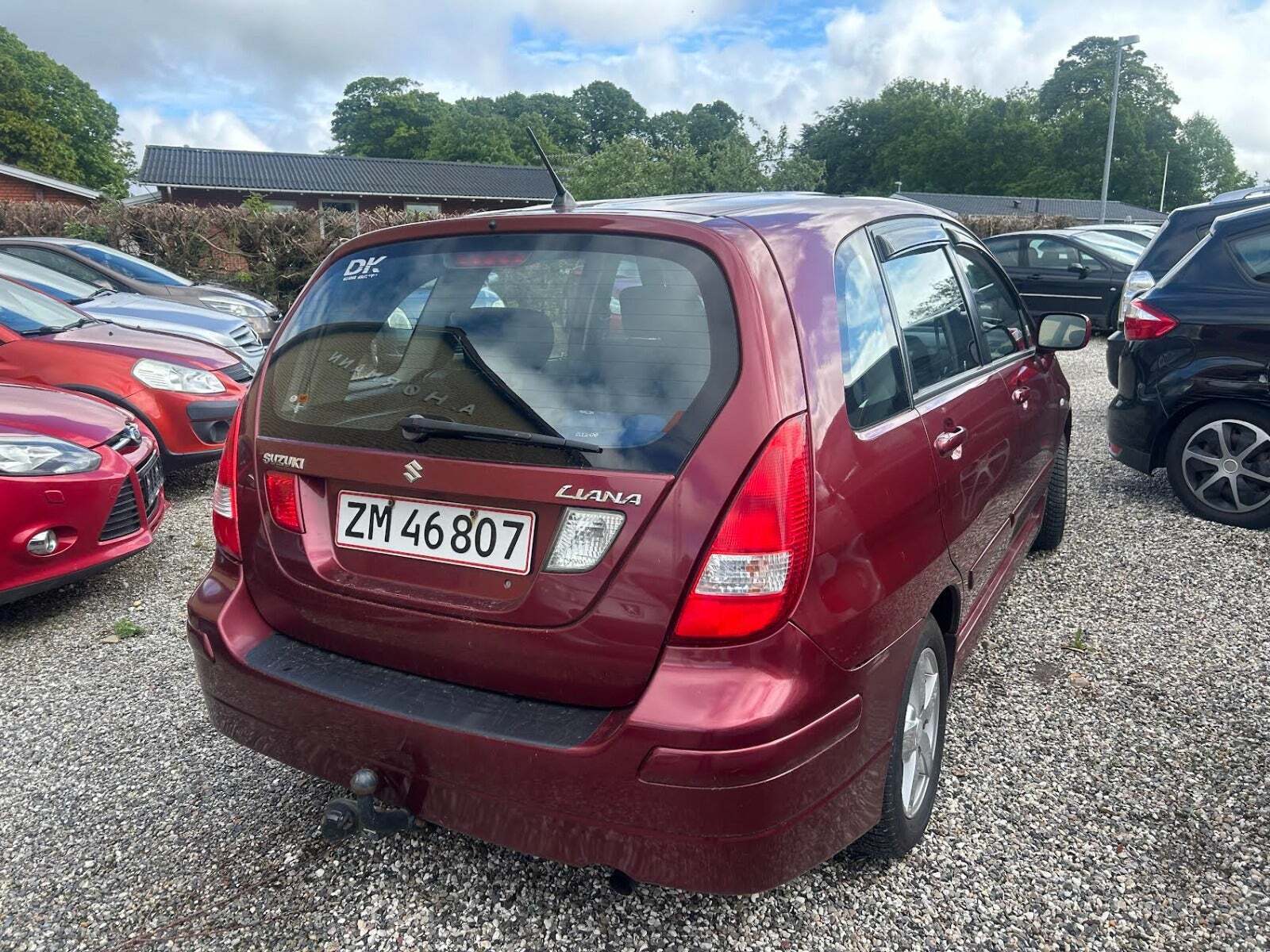 Grå Suzuki Liana fra 2004