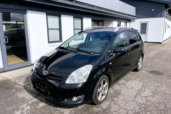 Sort Toyota Corolla Verso fra 2008 set udefra