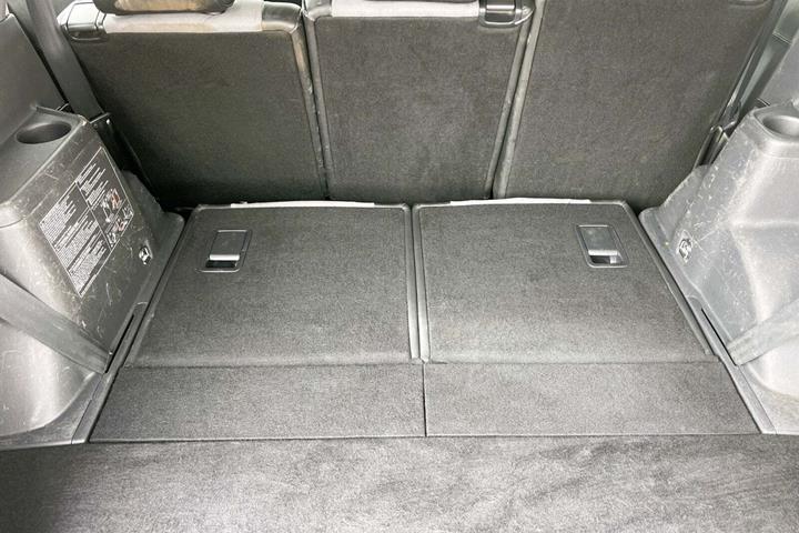 Sort Toyota Corolla Verso fra 2008 set indefra