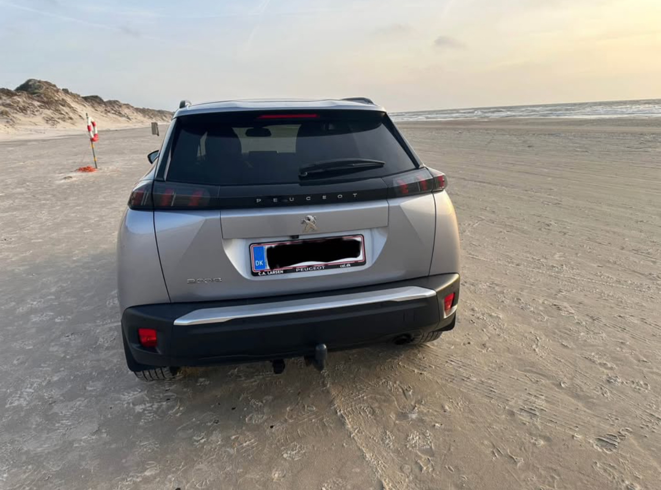 Grå Peugeot 2008 fra 2020