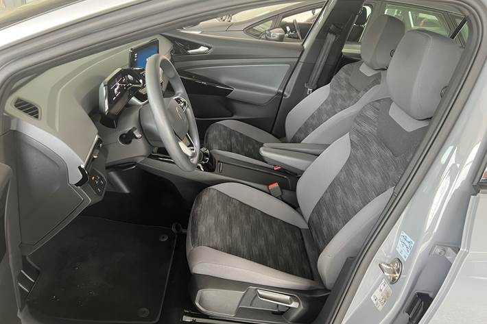Grå VW ID.4 fra 2021