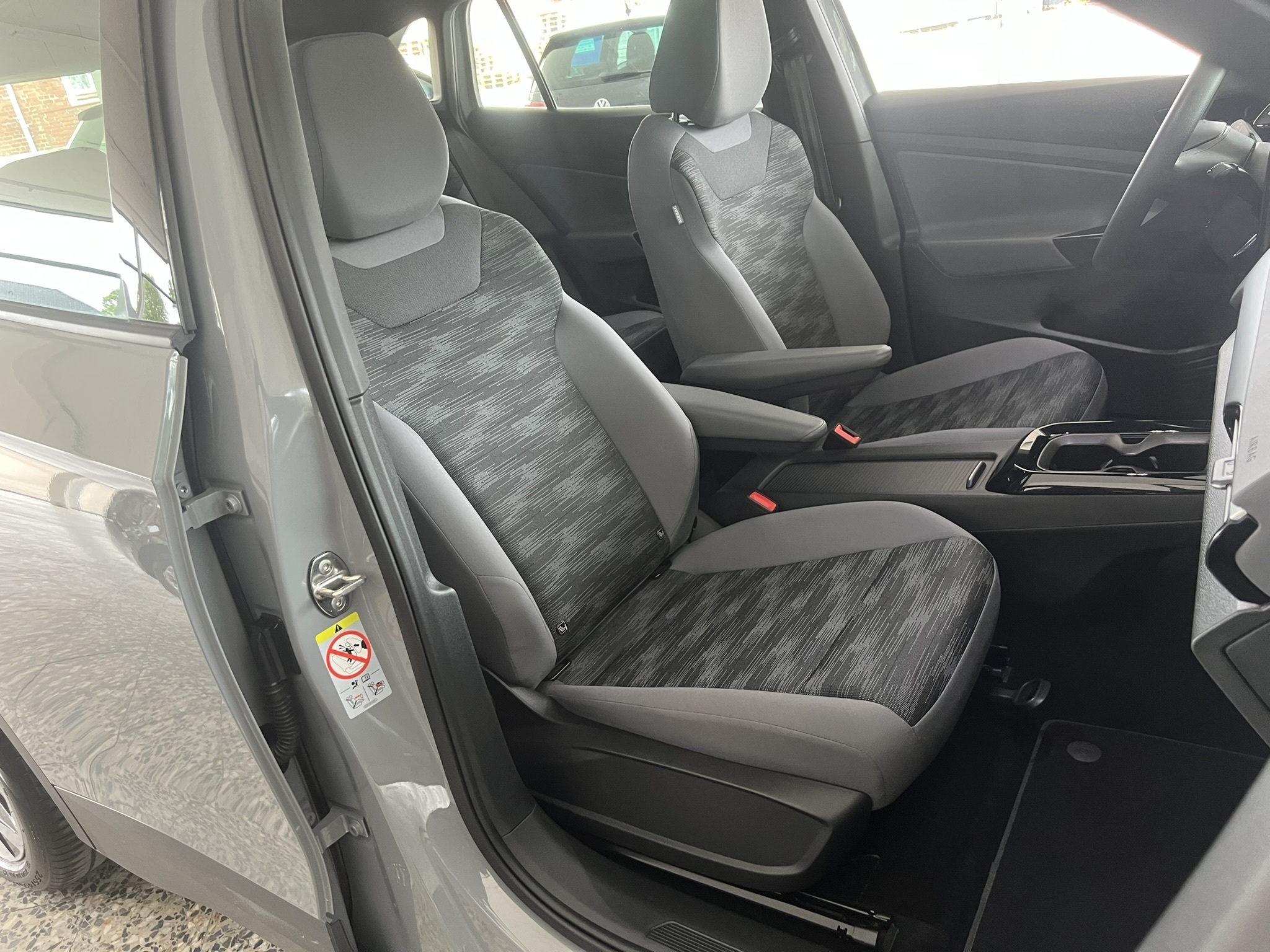 Grå VW ID.4 fra 2021